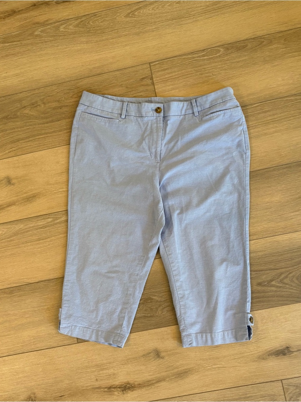 Talbot’s “Perfect Skimmer” Capris Blue Chambray 16P